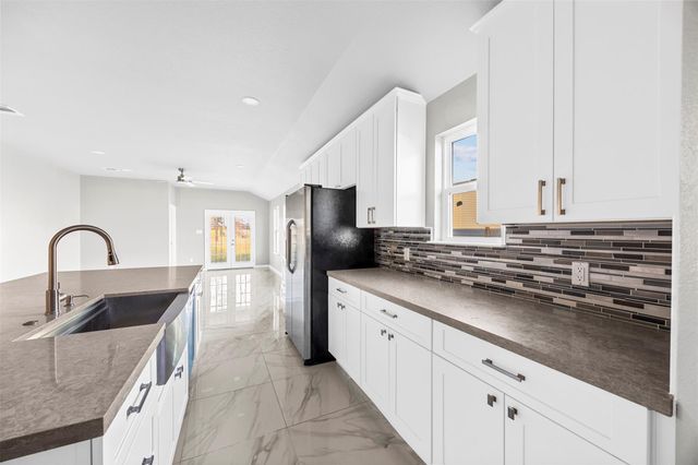 178 Road 5126, Cleveland, TX 77327