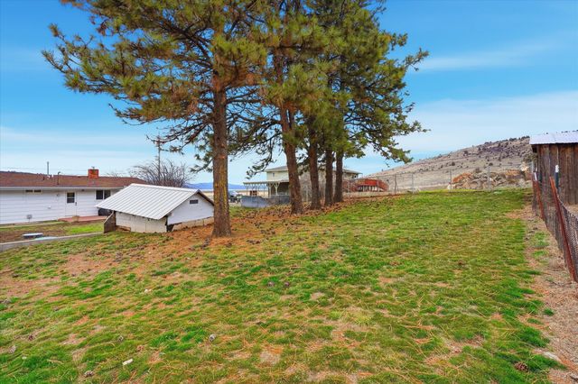 6125 Wocus Road, Klamath Falls, OR 97601