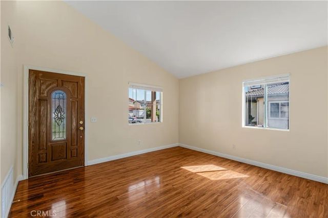 225 Cinnamon Oak Ave, Ventura, CA 93004