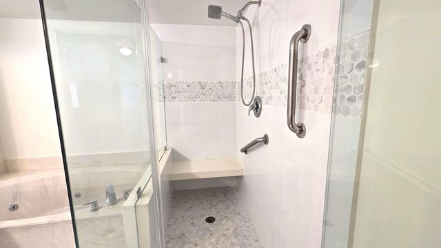 5777 Gemstone Court 207, Boynton Beach, FL 33437