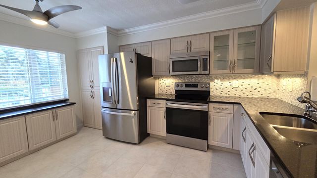 5777 Gemstone Court 207, Boynton Beach, FL 33437