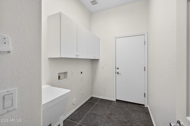 4328 W HOPI Trail, Laveen, AZ 85339