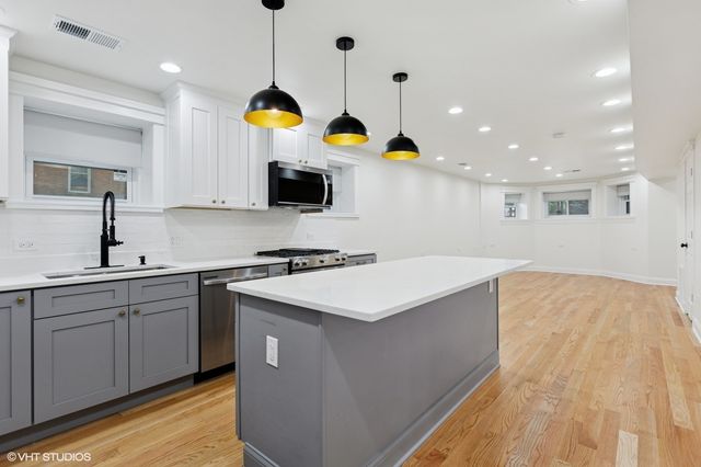 2331 N Campbell Avenue G, Chicago, IL 60647