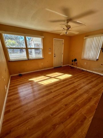 413 MAGNOLIA AVENUE, Seffner, FL 33584