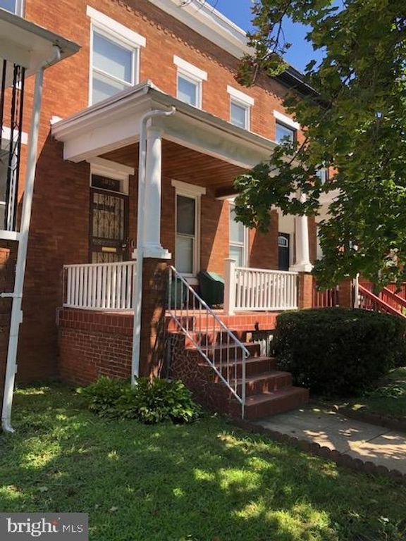 3028 WINDSOR AVE, Baltimore, MD 21216
