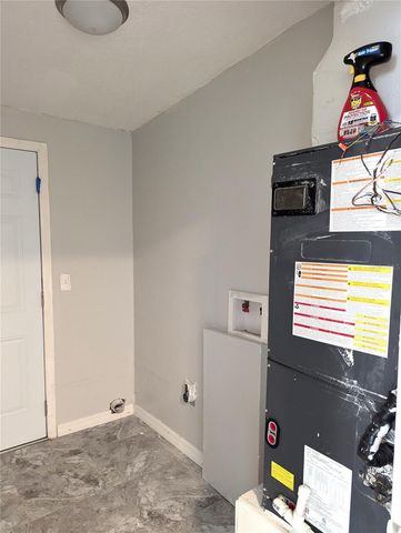 8713 N MANDARINE PLACE, Tampa, FL 33617