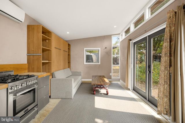 21 EVARTS ST NE, Washington, DC 20002