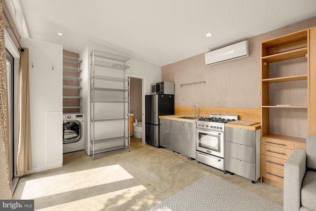 21 EVARTS ST NE, Washington, DC 20002