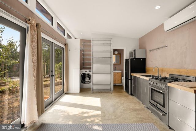21 EVARTS ST NE, Washington, DC 20002