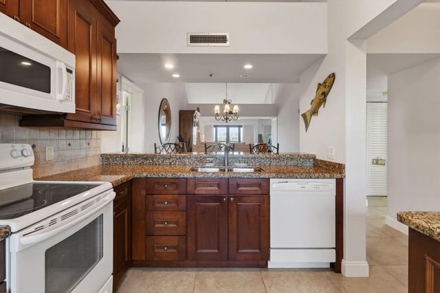 101 Ocean Bluffs Boulevard 504, Jupiter, FL 33477