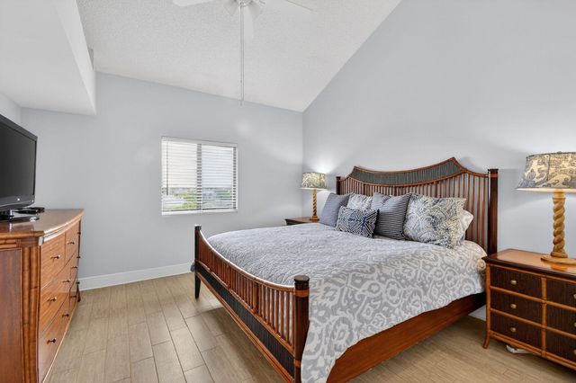 101 Ocean Bluffs Boulevard 504, Jupiter, FL 33477