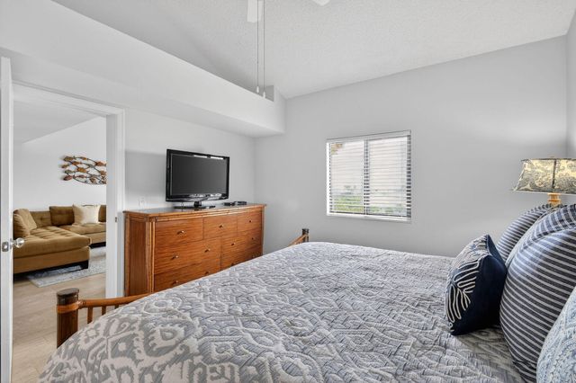 101 Ocean Bluffs Boulevard 504, Jupiter, FL 33477