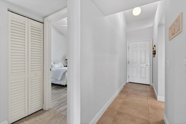 101 Ocean Bluffs Boulevard 504, Jupiter, FL 33477