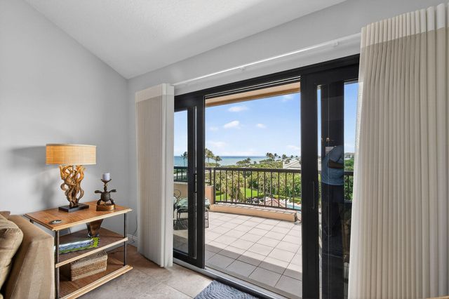 101 Ocean Bluffs Boulevard 504, Jupiter, FL 33477