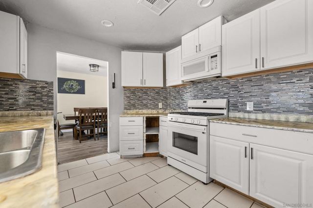 26091 San Quintin Rd, Menifee, CA 92584