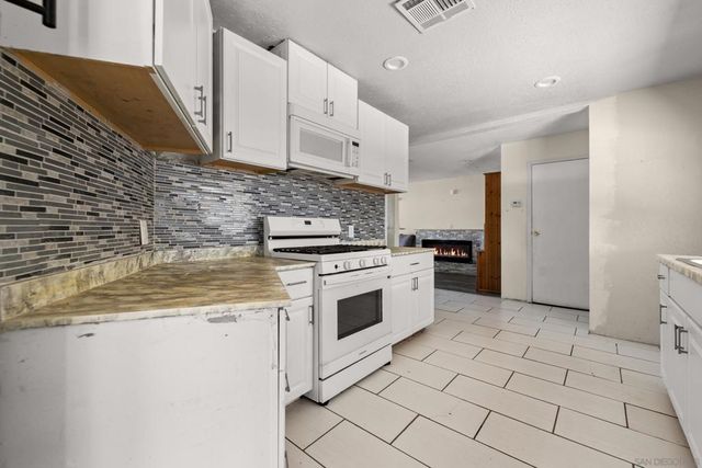 26091 San Quintin Rd, Menifee, CA 92584