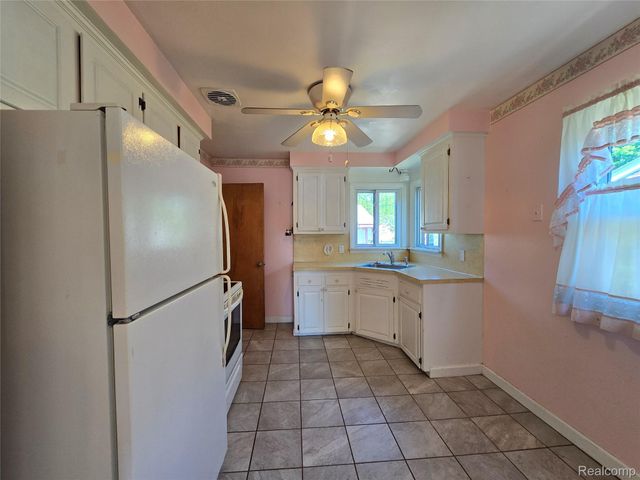 410 Central Street, Inkster, MI 48141