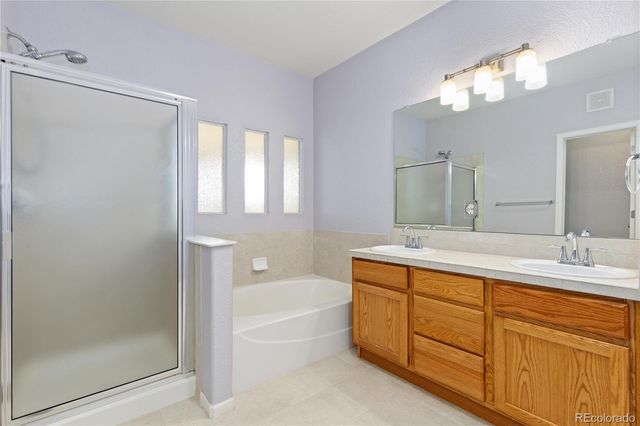 6701 S Versailles Way 106, Aurora, CO 80016