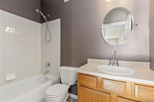 6701 S Versailles Way 106, Aurora, CO 80016