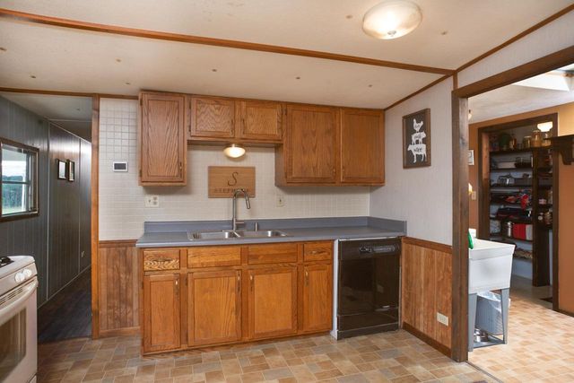 W9398 CZECH ROAD, Wautoma, WI 54982