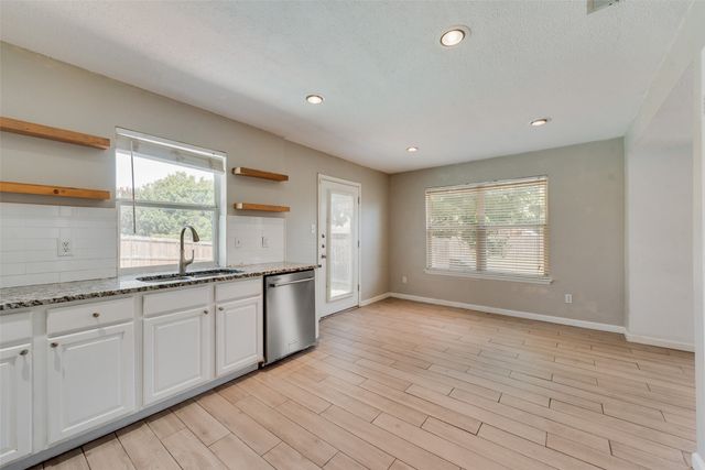 13513 Lost Spurs Road, Fort Worth, TX 76262