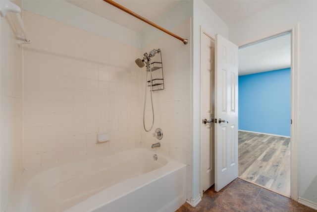 13513 Lost Spurs Road, Fort Worth, TX 76262