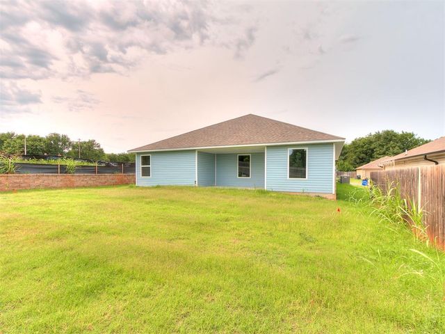 814 Twin Lakes Drive, Noble, OK 73068