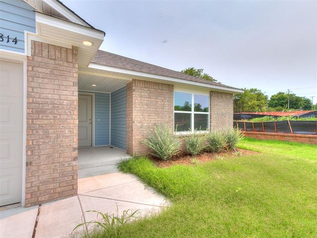 814 Twin Lakes Drive, Noble, OK 73068