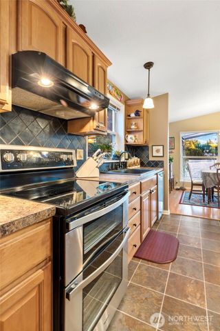 90 SE Crescent Drive, Shelton, WA 98584