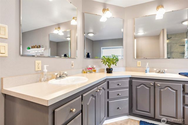 90 SE Crescent Drive, Shelton, WA 98584
