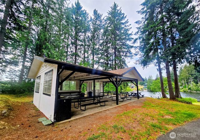 90 SE Crescent Drive, Shelton, WA 98584