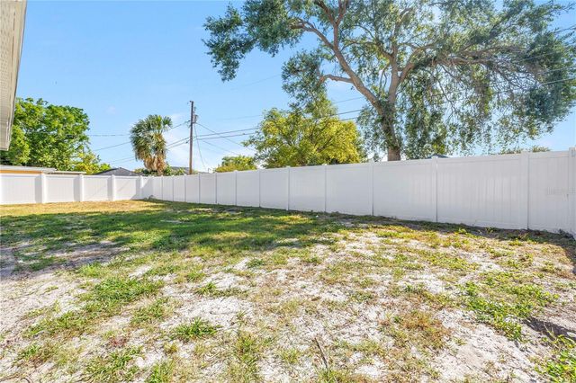7443 2ND STREET N, St Petersburg, FL 33702
