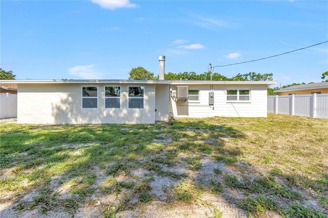 7443 2ND STREET N, St Petersburg, FL 33702