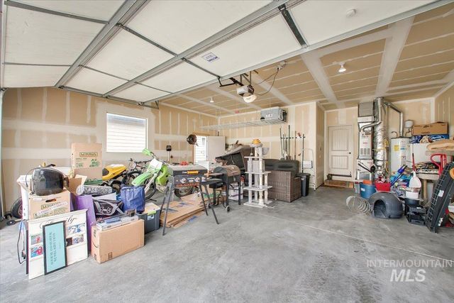 1064 W Stanhope St, Meridian, ID 83646