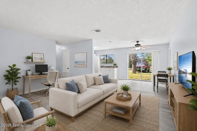 268 Melba Avenue NW, Palm Bay, FL 32907