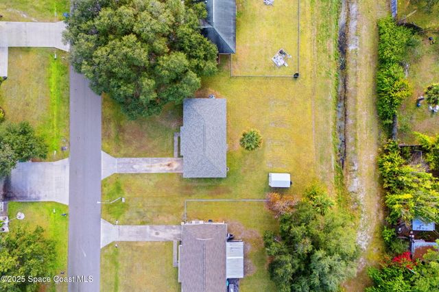 268 Melba Avenue NW, Palm Bay, FL 32907