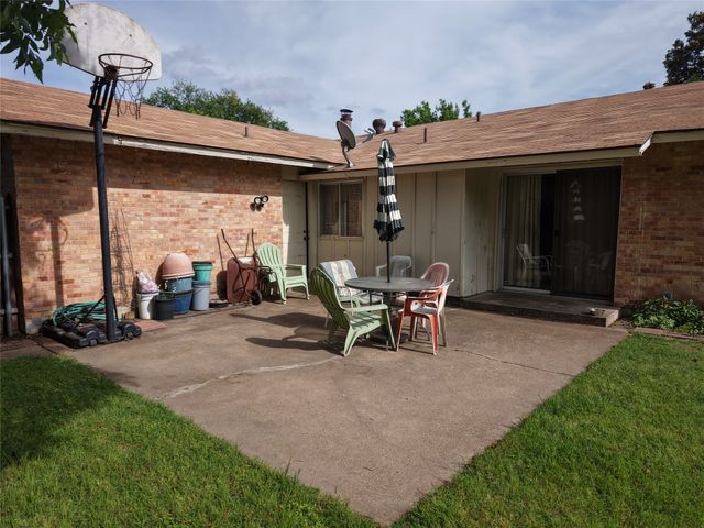 2763 Beechmont Drive, Dallas, TX 75228