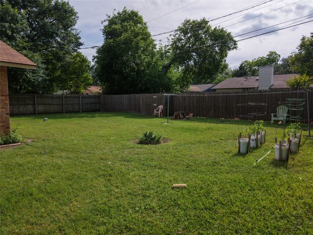 2763 Beechmont Drive, Dallas, TX 75228