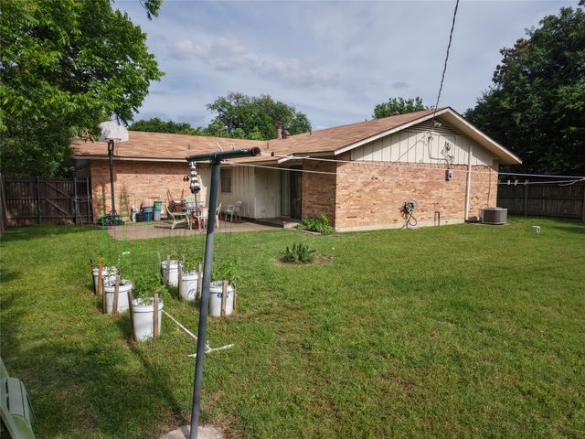 2763 Beechmont Drive, Dallas, TX 75228