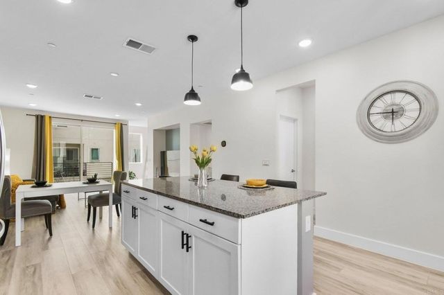 5264 Beachfront Cove St. 214, San Diego, CA 92154