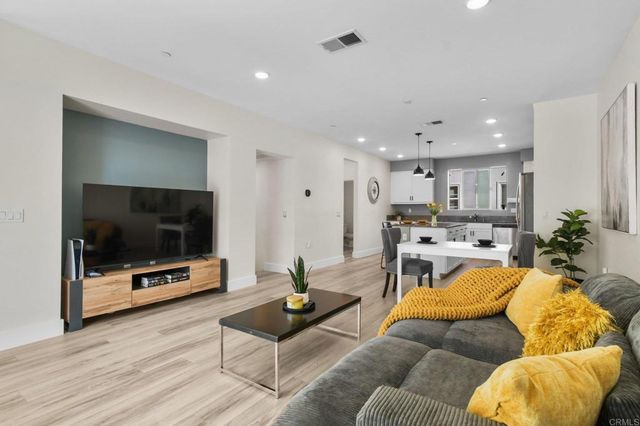 5264 Beachfront Cove St. 214, San Diego, CA 92154