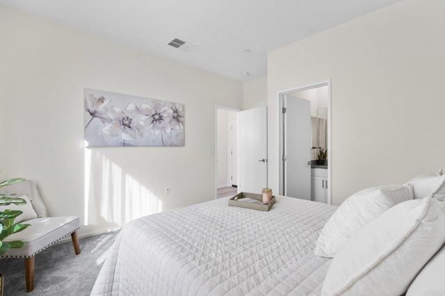 5264 Beachfront Cove St. 214, San Diego, CA 92154