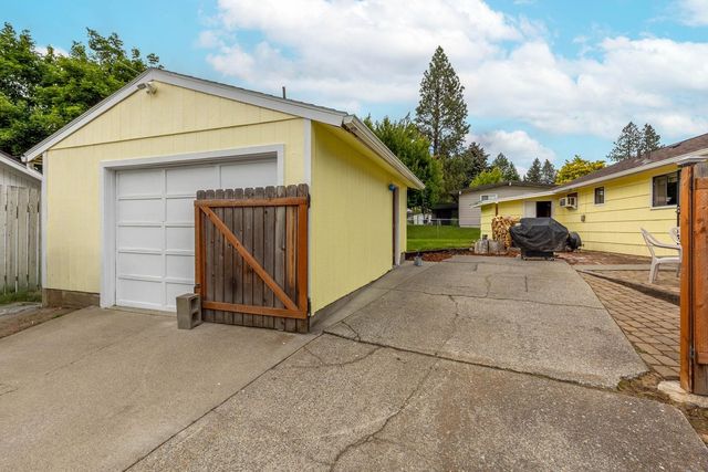 2430 W Bruce Ave, Spokane, WA 99208