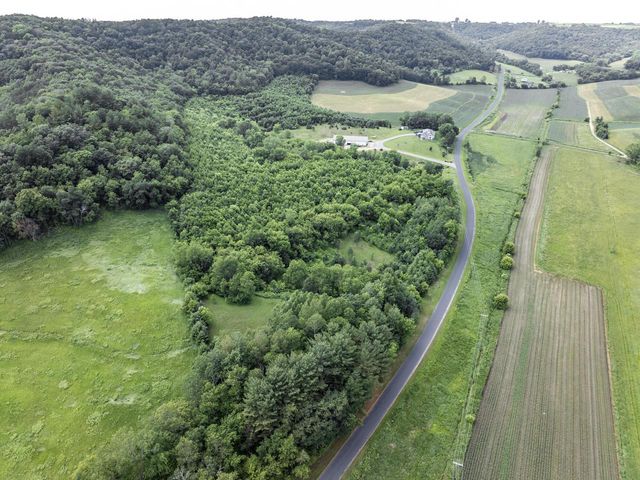 W25757 Bear Coulee ROAD, Trempealeau, WI 54661