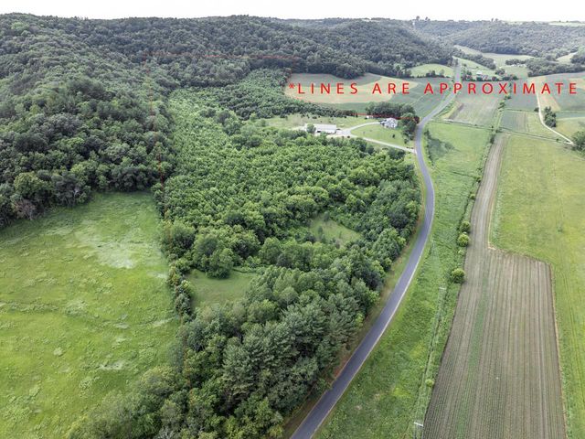 W25757 Bear Coulee ROAD, Trempealeau, WI 54661