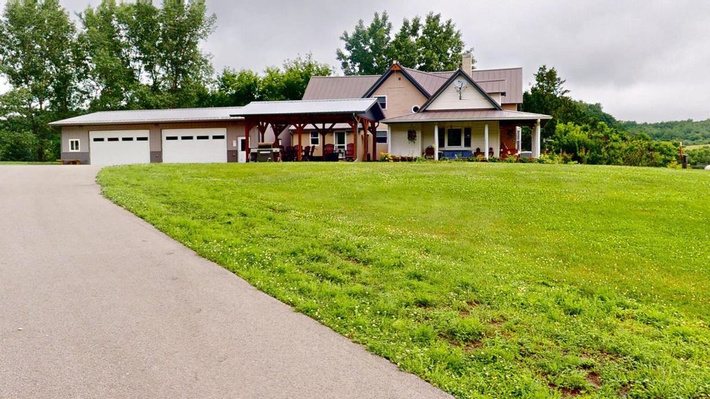 W25757 Bear Coulee ROAD, Trempealeau, WI 54661