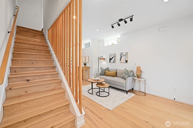 6300 26th Avenue NW, Seattle, WA 98107