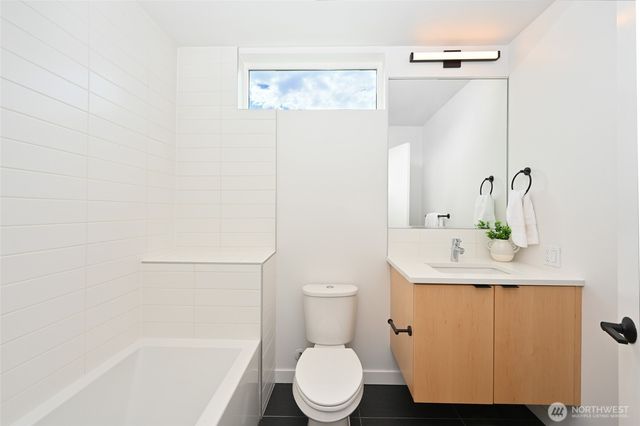 6300 26th Avenue NW, Seattle, WA 98107