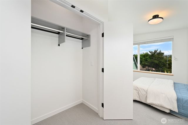 6300 26th Avenue NW, Seattle, WA 98107