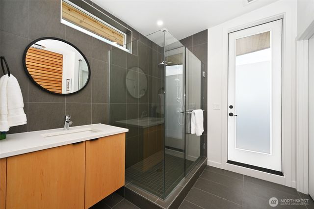 6300 26th Avenue NW, Seattle, WA 98107